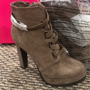 ShoeDazzle Heather Booties